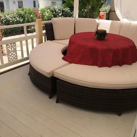 Mobil De Pampelonne Sur Un Tres Bel Emplacement Surplombant La Baie De Pampelonne Κάμπινγκ Σαιν-Τροπέ