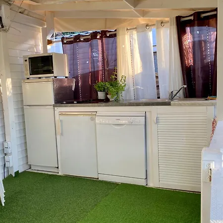 Mobil De Pampelonne Sur Un Tres Bel Emplacement Surplombant La Baie De Pampelonne Σαιν-Τροπέ