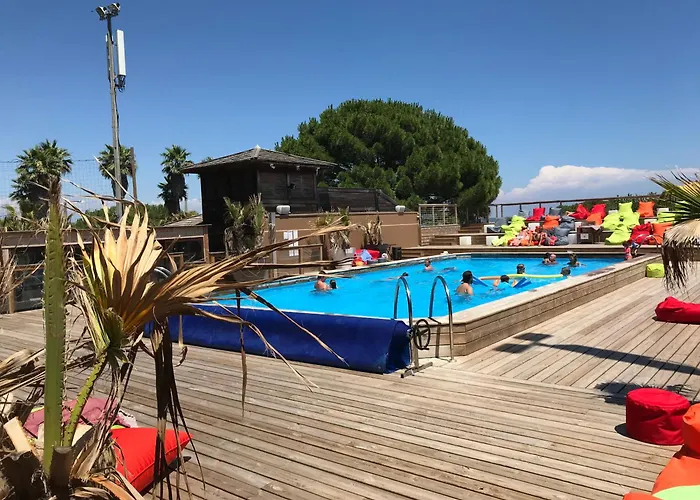 Parque de Campismo Mobil De Pampelonne Sur Un Tres Bel Emplacement Surplombant La Baie De Pampelonne *
